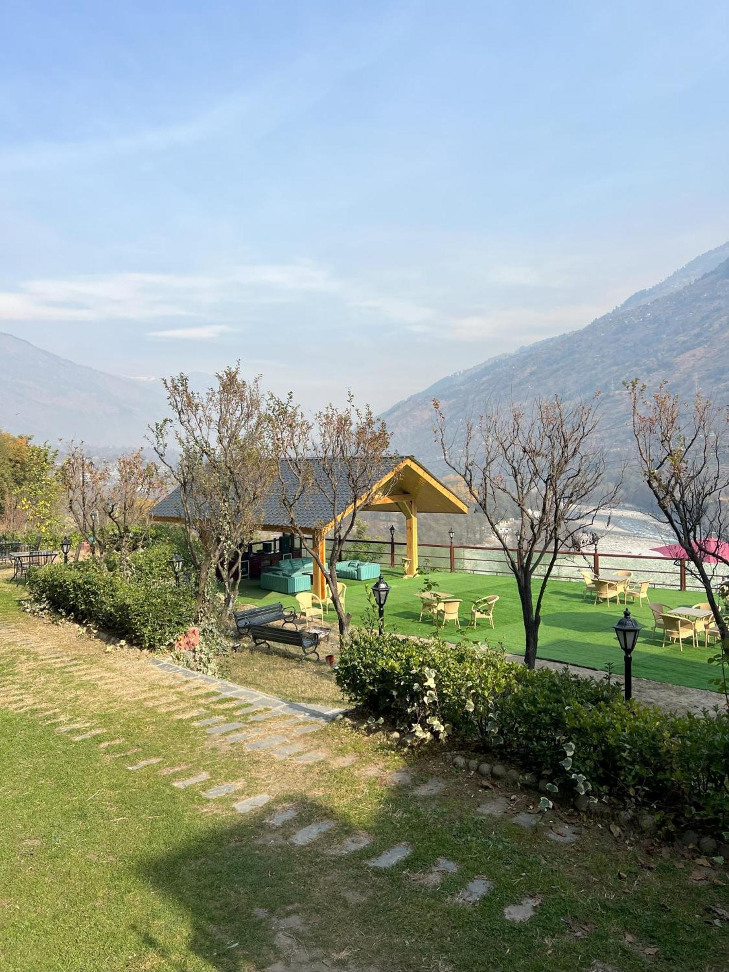 Regenta Inn By Riverside Manali Εξωτερικό φωτογραφία