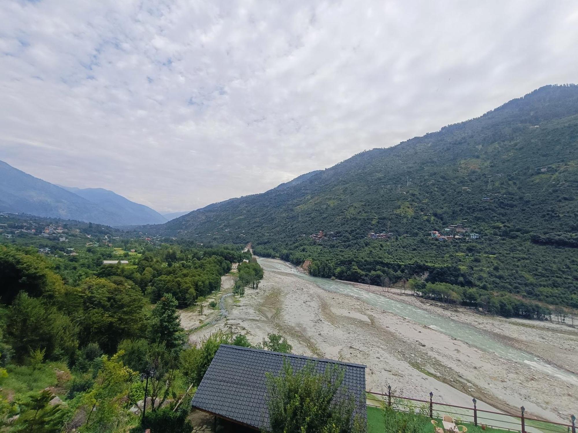 Regenta Inn By Riverside Manali Εξωτερικό φωτογραφία